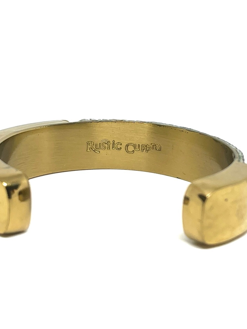 Dallas Stingray Rustic Cuff - Picture 4 of 5